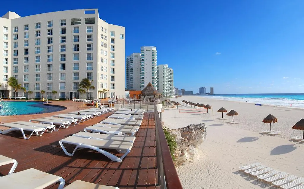 Sunset Royal Hotel Cancun